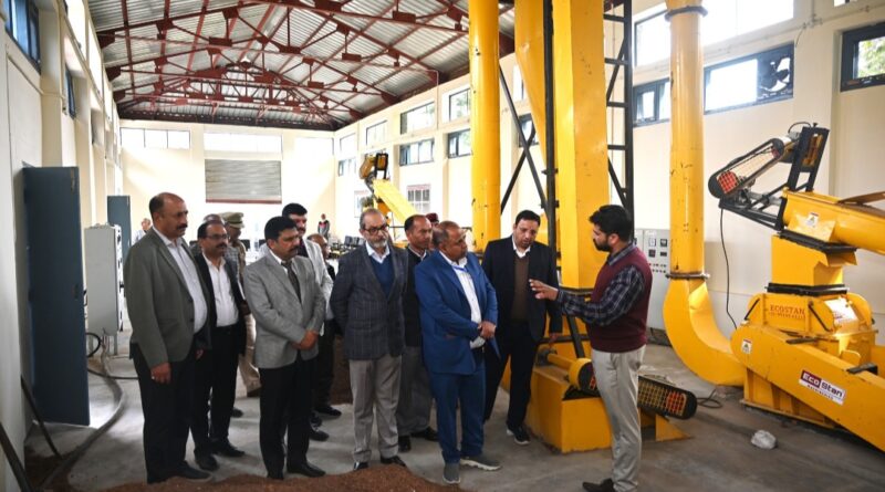 Experts Stress Farmer Participation to Save Endangered Medicinal Plants HIMACHAL HEADLINES