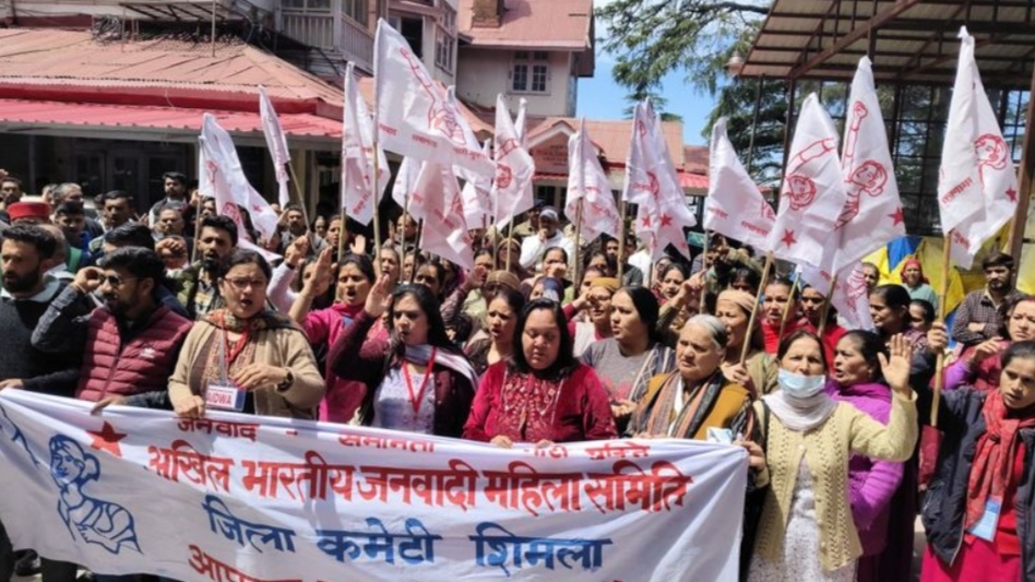 AIDWA Protest Against Shifting of Gynaecology OPD in Shimla AIDWA Protest Against Shifting of Gynaecology OPD in Shimla HIMACHAL HEADLINES