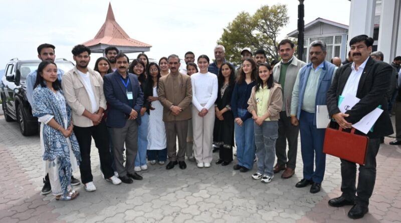 Journalism Students delegation calls on Chief Minister Sukhu HIMACHAL HEADLINES