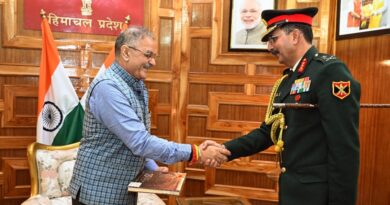 GOC-in-C, ARTRAC calls on Governor Gupta GOC-in-C, ARTRAC calls on Governor Gupta