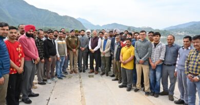Governor Gupta visits BBMB Dredger complex at Sundernagar HIMACHAL HEADLINES