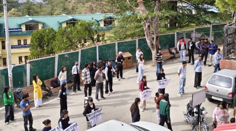 SFI demands justice for Siya Guleria HIMACHAL HEADLINES