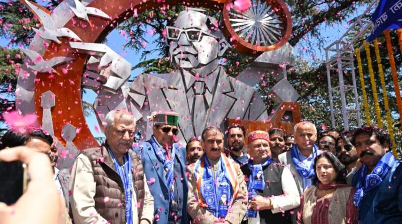 Sukhu offers floral tributes to Dr. B.R. Ambedkar Sukhu offers floral tributes to Dr. B.R. Ambedkar HIMACHAL HEADLINES