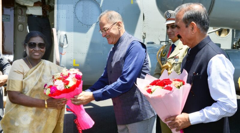 President Murmu accorded warm welcome on arrival in Shimla HIMACHAL HEADLINES