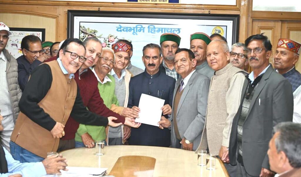 Himachal Pensioners Joint Front call on Chief Minister Sukhu Himachal Pensioners Joint Front call on Chief Minister Sukhu HIMACHAL HEADLINES