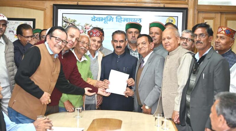 Himachal Pensioners Joint Front call on Chief Minister Sukhu HIMACHAL HEADLINES