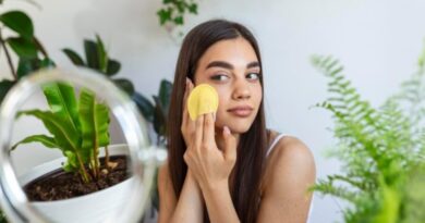Beat Summer Oiliness Naturally with This Easy Homemade Toner