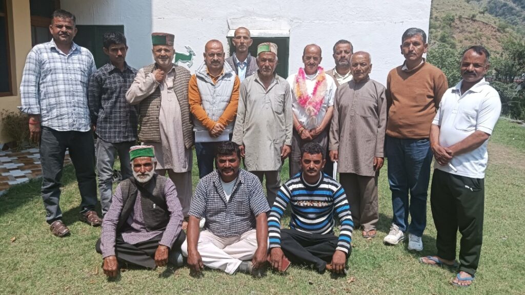 Bhupendra Kanwar, candidate of Zip Ward Chamiyana, visited various Panchayats HIMACHAL HEADLINES