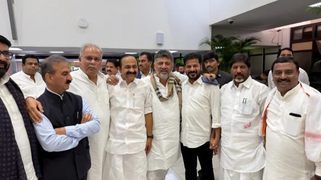 CM Sukhu congratulates V.D. Satheesan on becoming Chief Minister of Keralam HIMACHAL HEADLINES