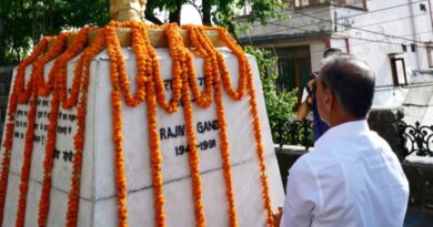 CM Sukhu pays tributes to Rajiv Gandhi on his death anniversary HIMACHAL HEADLINES