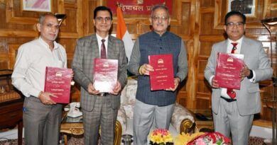 Justice (Retd.) Chander Bhushan Barowalia calls on Governor HIMACHAL HEADLINES