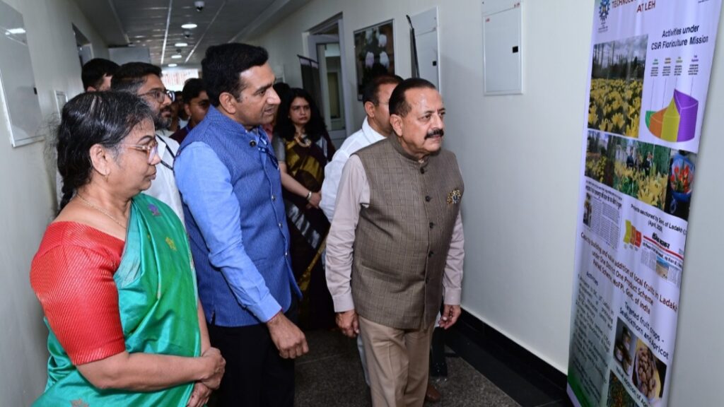 CSIR-IHBT Showcases Innovation and Impact During Ministerial Visit HIMACHAL HEADLINES