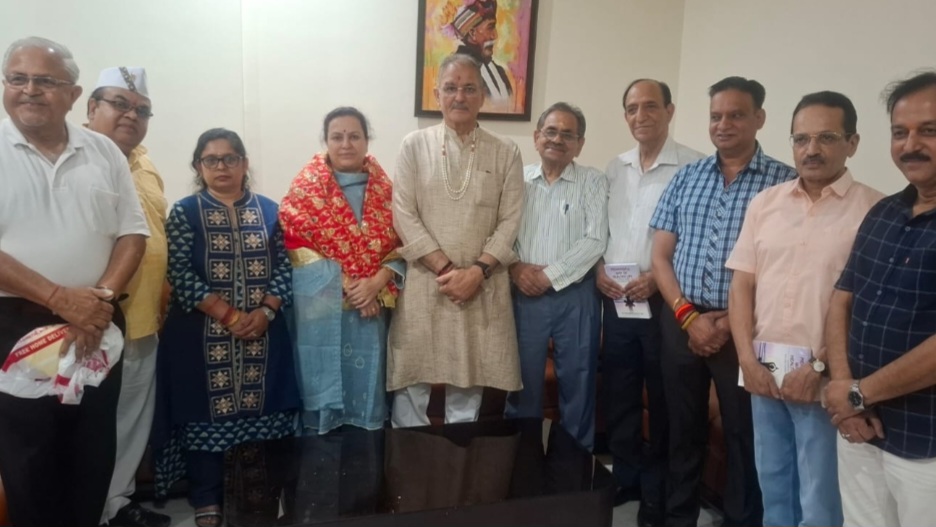 Governor releases book of Dr. Jain - Meaningful Way of Healthy Life HIMACHAL HEADLINES