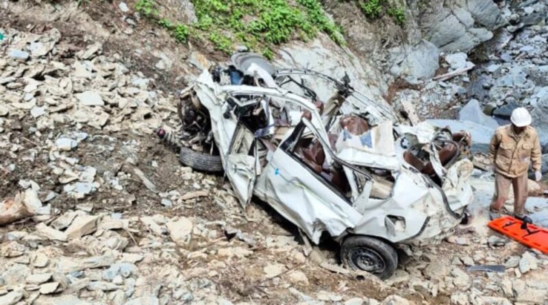 Tragedy in the Hills: Families’ Joyful Trip Ends in Fatal Ravine Crash in Chamba HIMACHAL HEADLINES