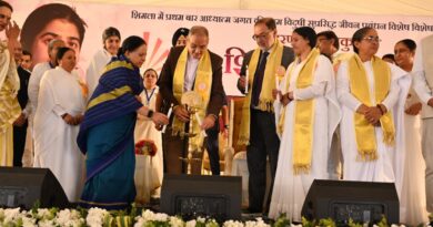 Governor presides over  meditation discourse programme by Sister Shivani HIMACHAL HEADLINES