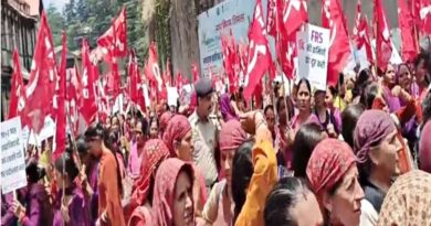 Anganwadi Workers Hold Massive Protest in Shimla, Demand Better Pay and Benefits HIMACHAL HEADLINES
