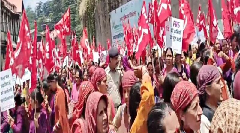 Anganwadi Workers Hold Massive Protest in Shimla, Demand Better Pay and Benefits Anganwadi Workers Hold Massive Protest in Shimla, Demand Better Pay and Benefits HIMACHAL HEADLINES