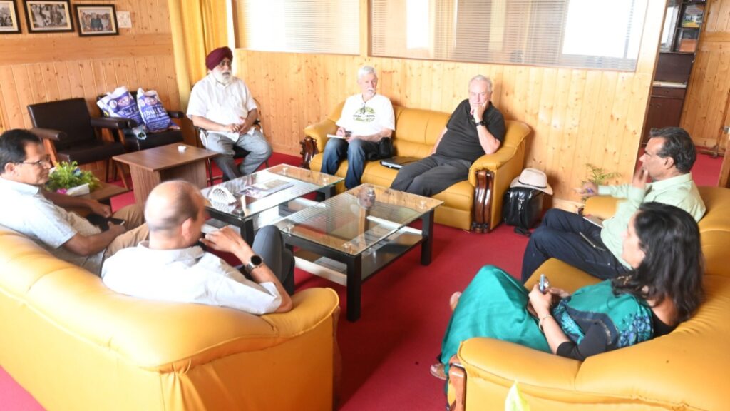 Nauni University Explores Indo-Australian Collaboration to Tackle Apple Replant Disease HIMACHAL HEADLINES