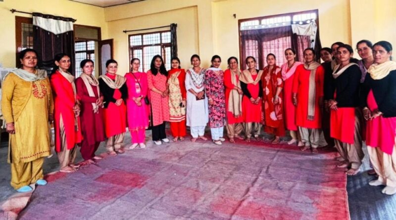 Women are becoming self-reliant through village organization : Lalita HIMACHAL HEADLINES