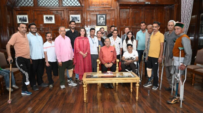 Himachal Governor distributes artificial limbs to persons with disabilities  HIMACHAL HEADLINES