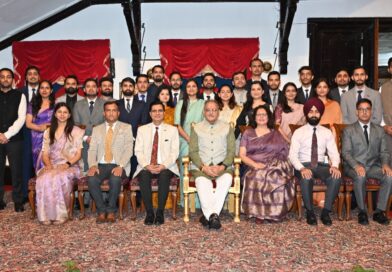 HAS  and Allied Services probationers call on Governor Gupta