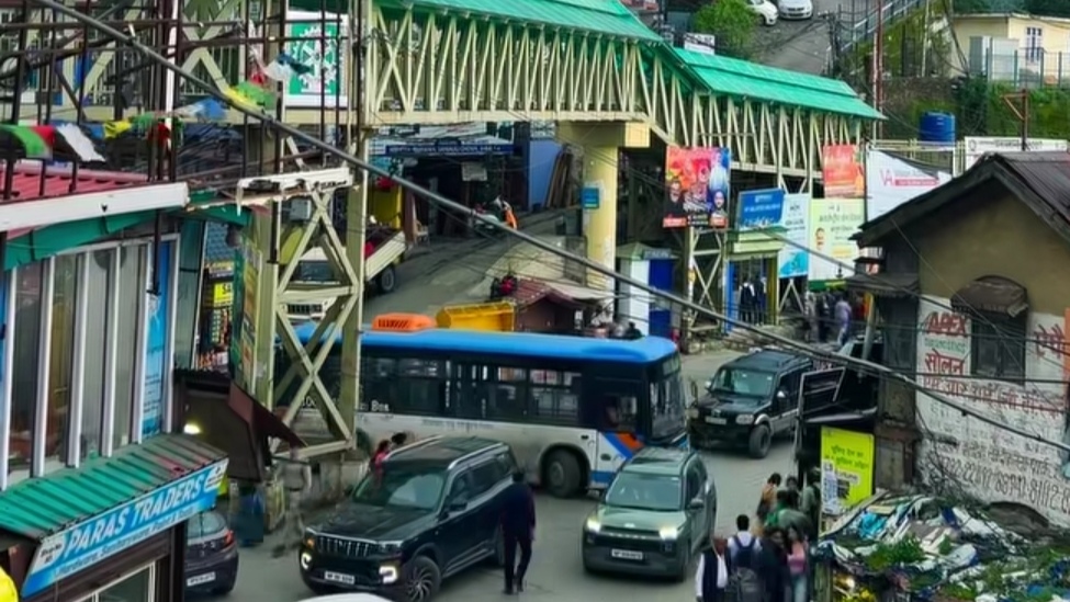 Relief for Hospital Commuters, But Sanjauli Residents Seek Walkable Streets HIMACHAL HEADLINES