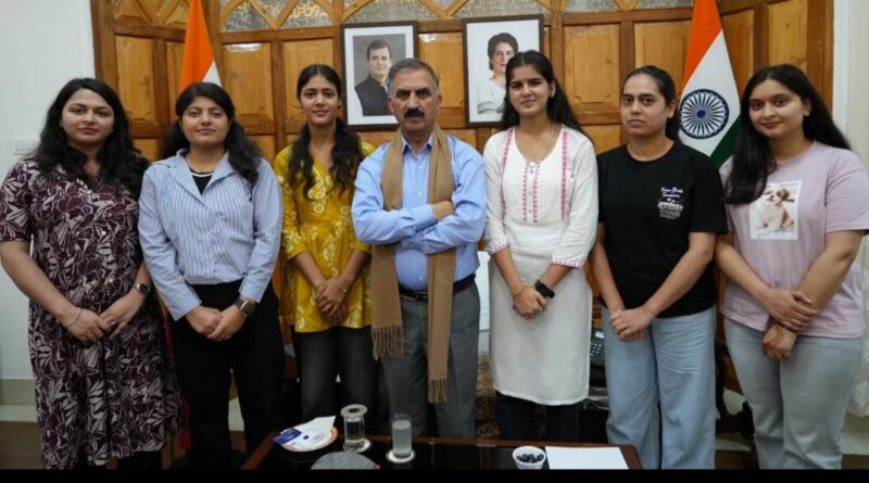 Sukhu interacts with HPU scholars and students from Nadaun Sukhu interacts with HPU scholars and students from Nadaun HIMACHAL HEADLINES
