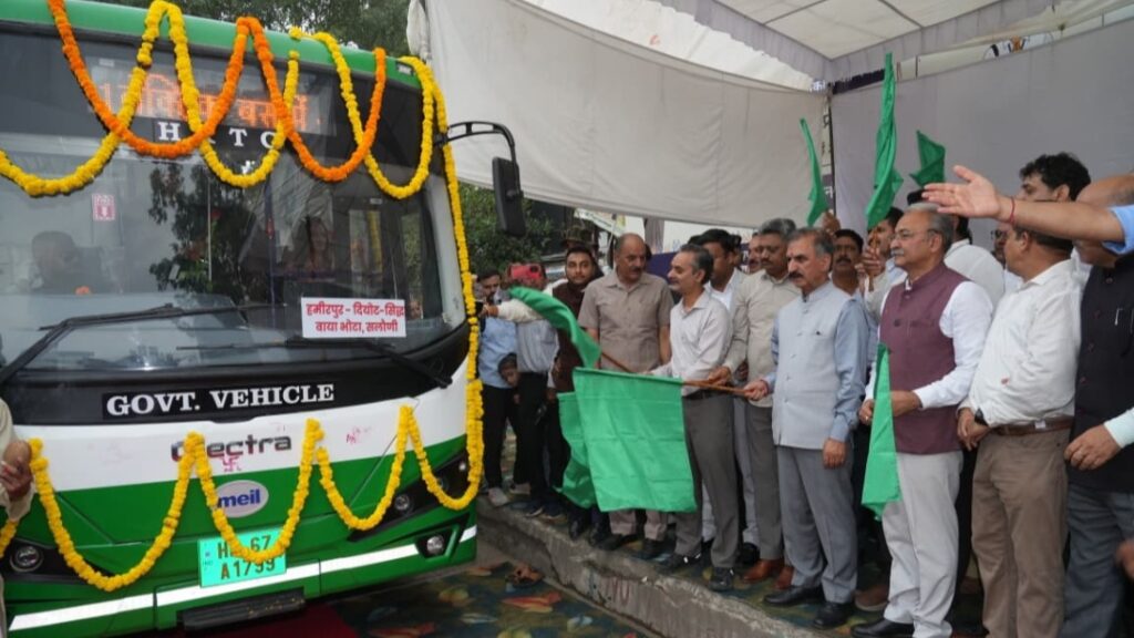 Sukhu flags off 35 electric bus for Hamirpur district HIMACHAL HEADLINES