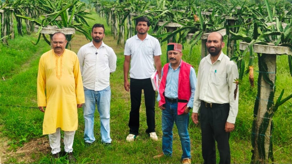 Horticulture team reaches out to the field to implement HP-Shiva project Horticulture team reaches out to the field to implement HP-Shiva project HIMACHAL HEADLINES