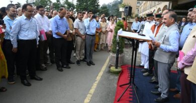 Sukhu pays floral tributes to former Prime Minister Rajiv Gandhi HIMACHAL HEADLINES