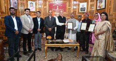 Governor presents GI certificates to artisans of traditional Himachali crafts HIMACHAL HEADLINES