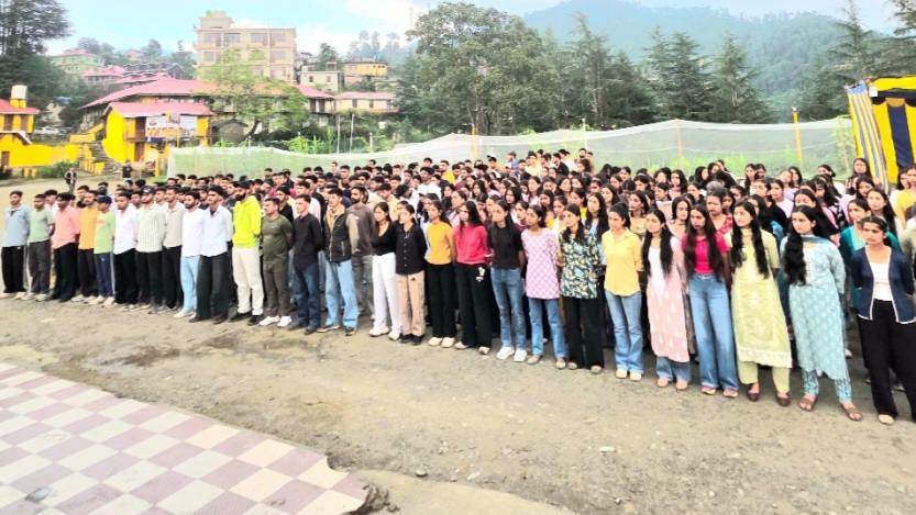 Internationally acclaimed world cyclist Somen Debnath calls on Governor Internationally acclaimed world cyclist Somen Debnath calls on Governor HIMACHAL HEADLINES