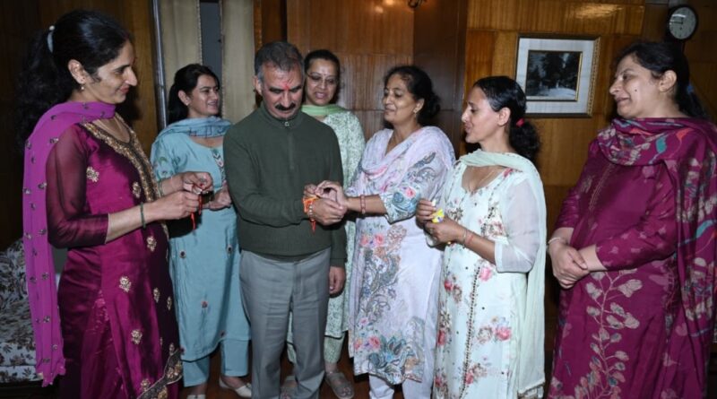 Governor and  CM felicitate people on occasion of Raksha Bandhan HIMACHAL HEADLINES