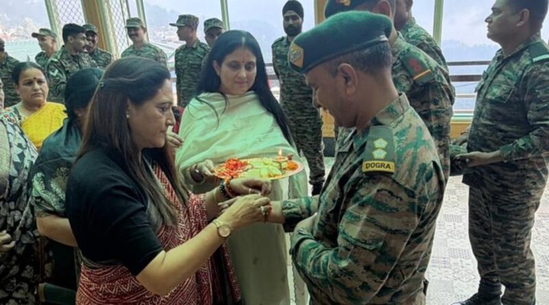 Women tied Rakhi on the wrists of army brothers at ARTRAC HIMACHAL HEADLINES