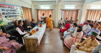 Nauni University Equips Farmers with Floriculture Skills for Income Generation HIMACHAL HEADLINES