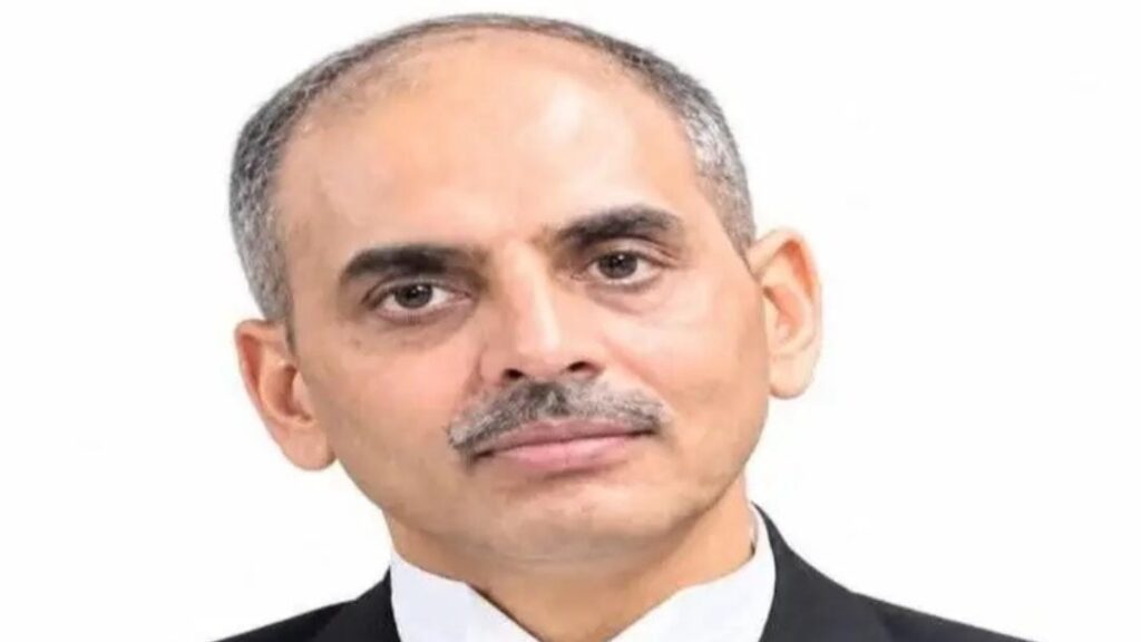 From Shimla Classrooms to the Delhi High Court: Justice Dinesh Bhatt’s Inspiring Journey HIMACHAL HEADLINES