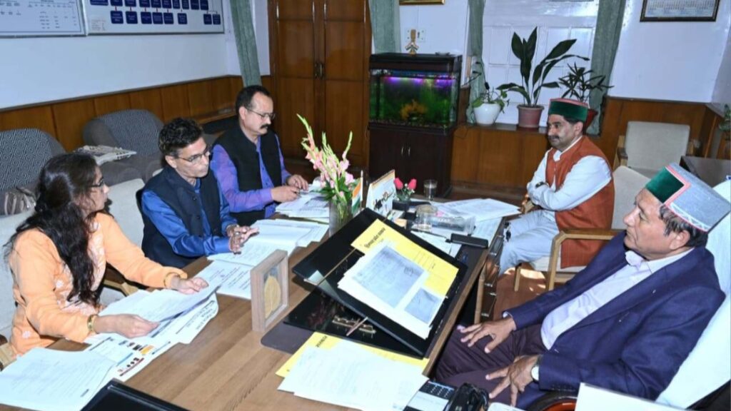 Beekeepers affected by beetle infestation to receive 30 percent relief Beekeepers affected by beetle infestation to receive 30 percent relief HIMACHAL HEADLINES