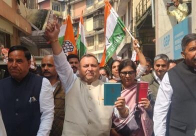 Congress workers staged protest outside State Election Commission office against CEC