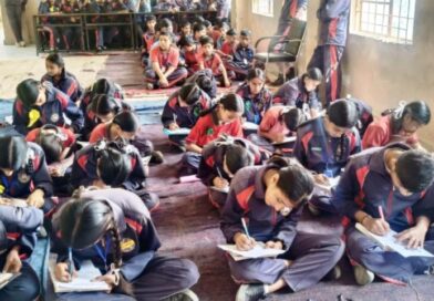 Hindi Pakhwada and Bag Free Day were celebrated with great enthusiasm in WB School