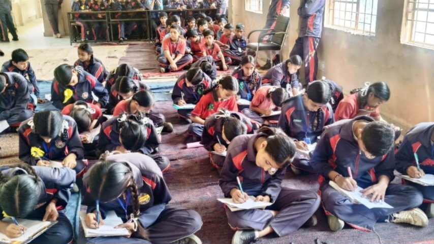Hindi Pakhwada and Bag Free Day were celebrated with great enthusiasm in WB School Hindi Pakhwada and Bag Free Day were celebrated with great enthusiasm in WB School HIMACHAL HEADLINES