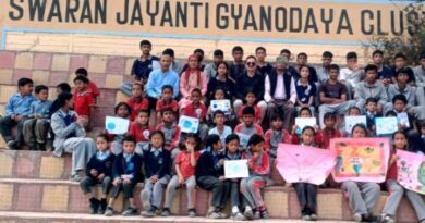 Cleaning of bushes and plastic waste during the cleanliness drive at Bharadia School HIMACHAL HEADLINES