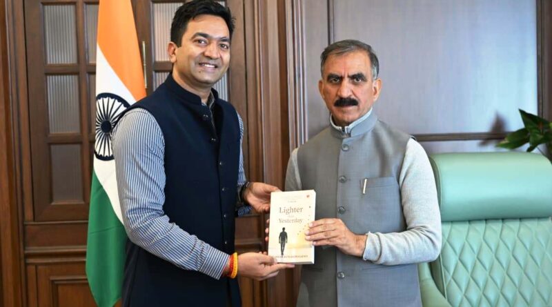 Rakesh Kumar Prajapati presents his first novel Lighter Than Yesterday  HIMACHAL HEADLINES