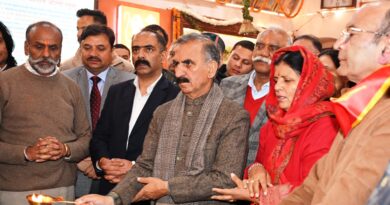 Sukhu offers prayers at Jakhu Temple on Dussehra HIMACHAL HEADLINES