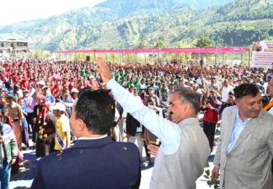 Sukhu flags off anti-chitta rally in Rohru