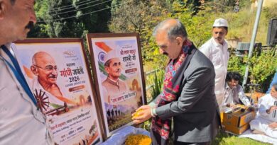 Sukhu pays floral tributes to Mahatma Gandhi and Lal Bahadur Shastri HIMACHAL HEADLINES