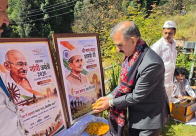Sukhu pays floral tributes to Mahatma Gandhi and Lal Bahadur Shastri