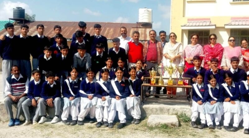 Junga School's excellent performance in the district level under-19 competition HIMACHAL HEADLINES