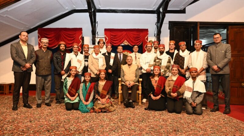 Governor honours Chandranahan Rangmanch artists   HIMACHAL HEADLINES