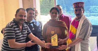 Company Commander Dinesh Thakur retired after 33 years of service HIMACHAL HEADLINES