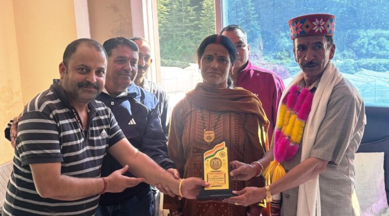 Company Commander Dinesh Thakur retired after 33 years of service HIMACHAL HEADLINES